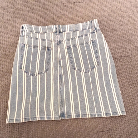 LOFT Denim Skirt - Picture 2 of 5